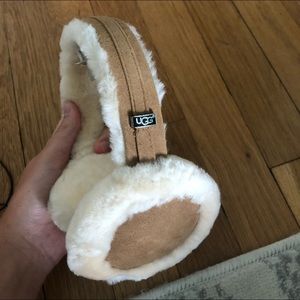 Ugg wired earmuffs in chestnut